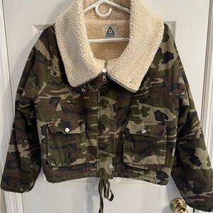 UNIF Camouflage Jacket with Cream colored Sherpa lining